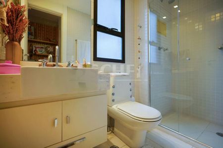 Apartamento à venda com 210m², 3 quartos e 4 vagas
