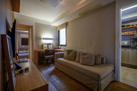 Apartamento à venda com 210m², 3 quartos e 4 vagas