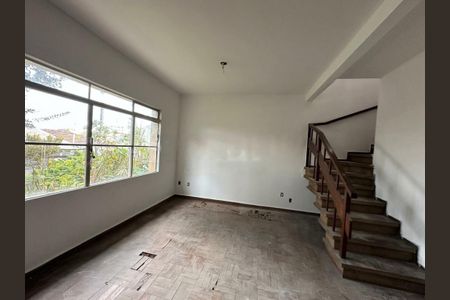 Casa à venda com 3 quartos, 155m² em Campo Grande, São Paulo