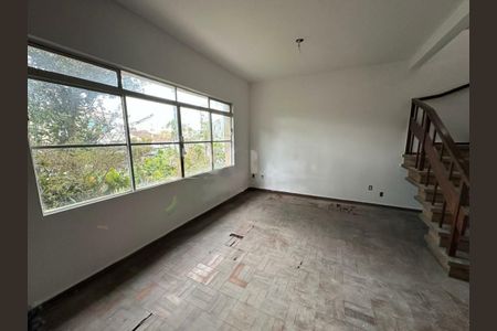 Casa à venda com 3 quartos, 155m² em Campo Grande, São Paulo