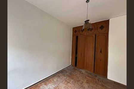 Casa à venda com 3 quartos, 155m² em Campo Grande, São Paulo