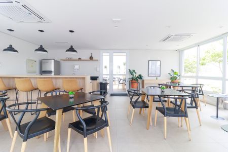Apartamento para alugar com 43m², 2 quartos e sem vaga Apartamento para alugar com 43m², 2 quartos e sem vagaSalão de Festas
