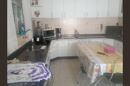 Casa à venda com 3 quartos, 200m² em Vila Campo Grande, São Paulo
