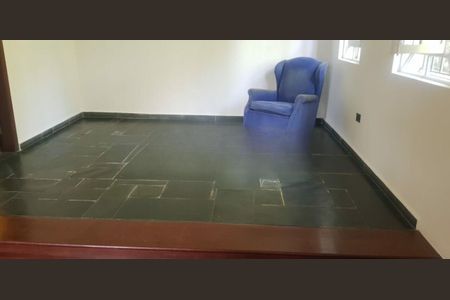 Casa à venda com 3 quartos, 225m² em Jardim Sertaozinho, São Paulo