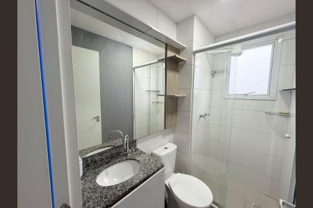 Banheiro de apartamento para alugar com 2 quartos, 49m² em Passo das Pedras, Gravataí
