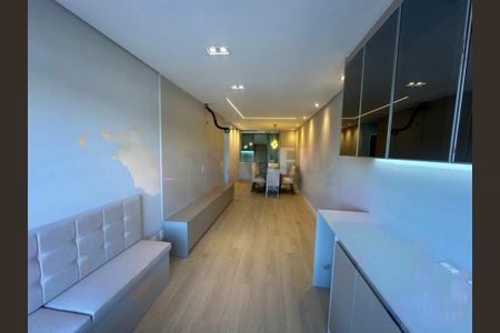 Apartamento à venda com 67m², 2 quartos e 1 vaga
