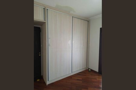 Casa à venda com 4 quartos, 164m² em Jardim Colonial, São Paulo