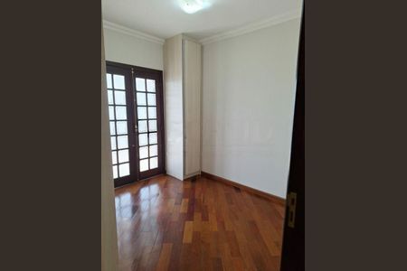 Casa à venda com 4 quartos, 164m² em Jardim Colonial, São Paulo