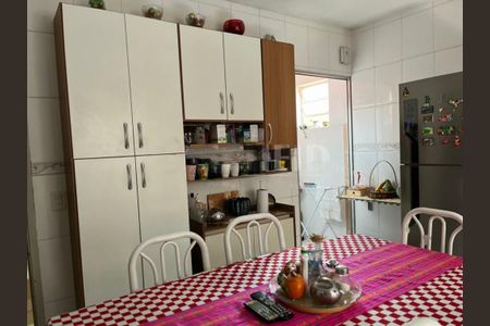 Casa à venda com 100m², 2 quartos e 2 vagas