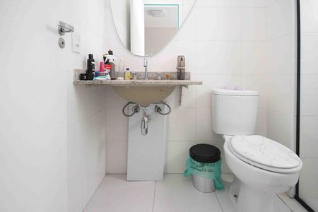 Apartamento para alugar com 73m², 2 quartos e 1 vaga Apartamento para alugar com 73m², 2 quartos e 1 vagaBanheiro da Suite 02