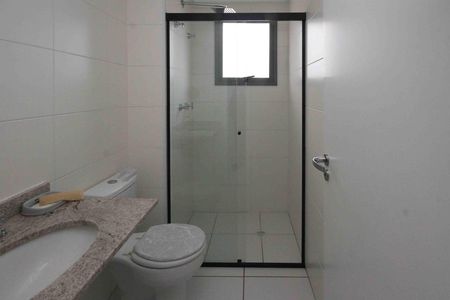 Apartamento para alugar com 73m², 2 quartos e 1 vaga Apartamento para alugar com 73m², 2 quartos e 1 vagaBanheiro da Suite