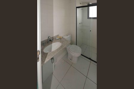 Apartamento para alugar com 73m², 2 quartos e 1 vaga Apartamento para alugar com 73m², 2 quartos e 1 vagaBanheiro da Suite