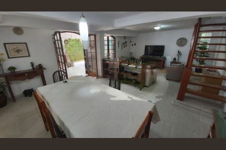 Casa à venda com 4 quartos, 180m² em Jardim Umuarama, São Paulo