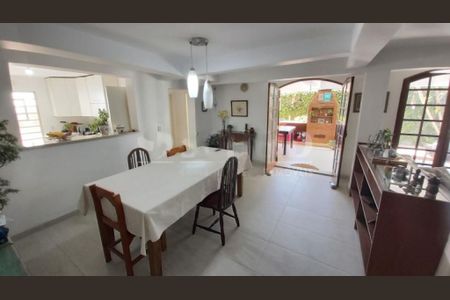 Casa à venda com 4 quartos, 180m² em Jardim Umuarama, São Paulo