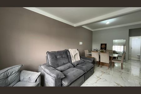 Casa à venda com 141m², 3 quartos e 1 vaga