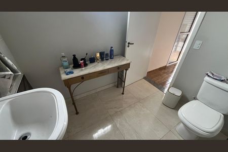 Casa à venda com 141m², 3 quartos e 1 vaga