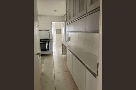 Apartamento à venda com 216m², 4 quartos e 4 vagas