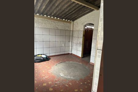 Casa à venda com 87m², 2 quartos e 4 vagas