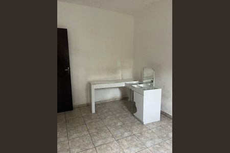 Casa à venda com 87m², 2 quartos e 4 vagas