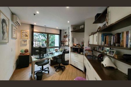Apartamento à venda com 294m², 4 quartos e 3 vagas