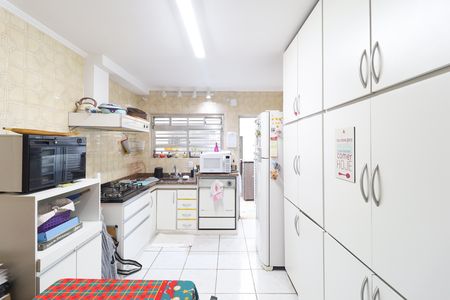 Casa à venda com 180m², 2 quartos e 1 vaga