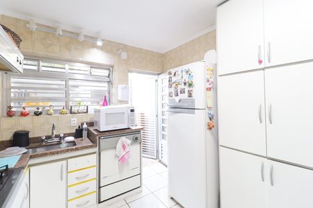 Casa à venda com 180m², 2 quartos e 1 vaga