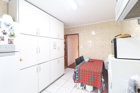 Casa à venda com 180m², 2 quartos e 1 vaga