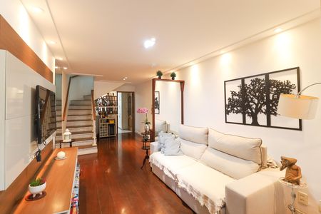 Casa à venda com 180m², 2 quartos e 1 vaga
