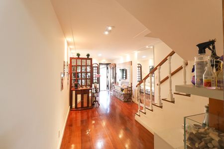 Casa à venda com 180m², 2 quartos e 1 vaga