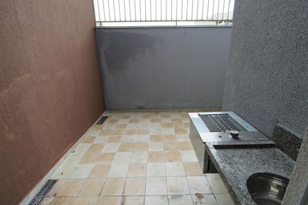 Apartamento para alugar com 52m², 2 quartos e 1 vagaQuintal