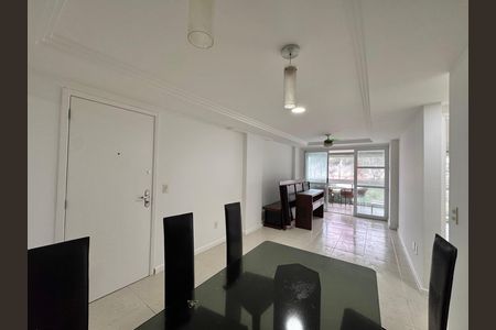 Apartamento à venda com 86m², 2 quartos e 2 vagasSala