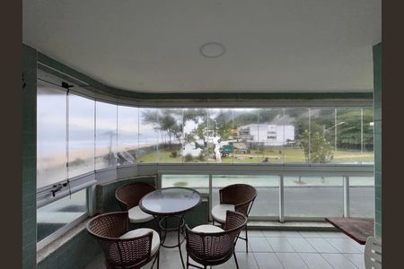 Apartamento à venda com 86m², 2 quartos e 2 vagasVaranda