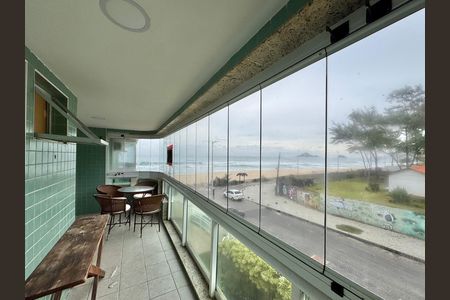 Apartamento à venda com 86m², 2 quartos e 2 vagasVaranda