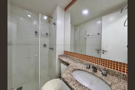 Apartamento à venda com 86m², 2 quartos e 2 vagasSuíte - Banheiro