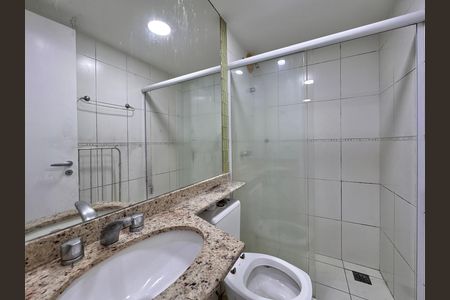 Apartamento à venda com 86m², 2 quartos e 2 vagasBanheiro Social