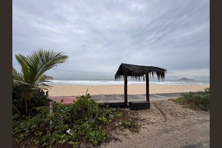 Apartamento à venda com 86m², 2 quartos e 2 vagasPraia