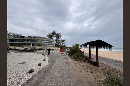 Apartamento à venda com 86m², 2 quartos e 2 vagasPraia