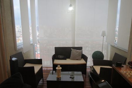 Apartamento à venda com 64m², 1 quarto e 1 vaga Apartamento à venda com 64m², 1 quarto e 1 vagaVaranda