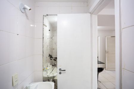 Banheiro de apartamento para alugar com 1 quarto, 35m² em Itaim Bibi, São Paulo