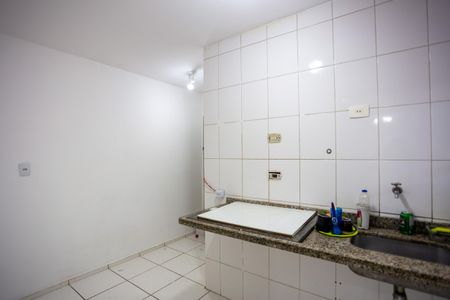 Cozinha de apartamento para alugar com 1 quarto, 35m² em Itaim Bibi, São Paulo