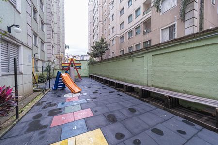 Apartamento para alugar com 45m², 2 quartos e 1 vaga Apartamento para alugar com 45m², 2 quartos e 1 vagaÁrea comum - Playground