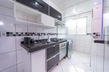 Cozinha de apartamento para alugar com 2 quartos, 45m² em Jardim Santa Teresinha, São Paulo