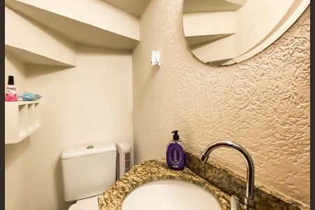 Casa de condomínio à venda com 74m², 2 quartos e 1 vaga Casa de condomínio à venda com 74m², 2 quartos e 1 vagaLavabo