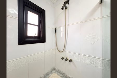 Casa à venda com 181m², 3 quartos e 2 vagasDetalhe do Banheiro da Suíte 1
