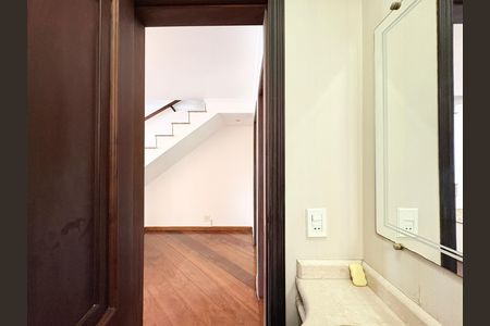Casa à venda com 181m², 3 quartos e 2 vagasLavabo