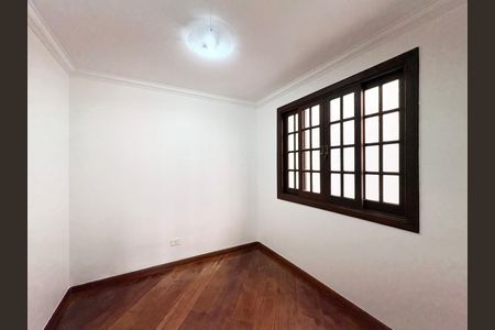 Casa à venda com 181m², 3 quartos e 2 vagasEscritório