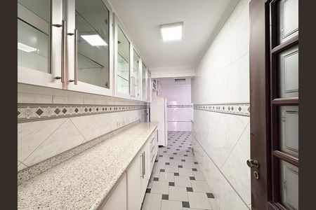 Casa à venda com 181m², 3 quartos e 2 vagasCozinha
