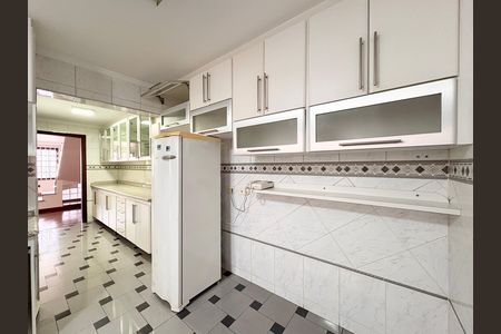 Casa à venda com 181m², 3 quartos e 2 vagasCozinha