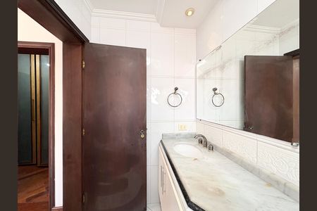 Casa à venda com 181m², 3 quartos e 2 vagasBanheiro da Suíte 1