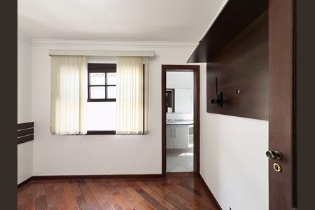 Casa à venda com 181m², 3 quartos e 2 vagas Suíte 2